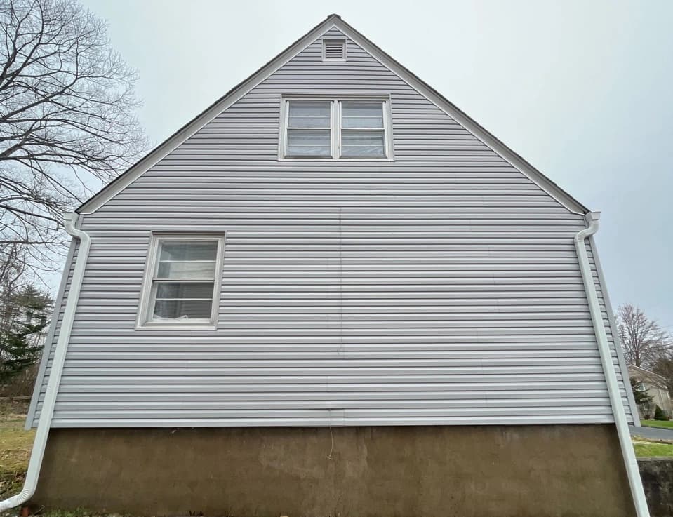 Broadview Heights Power Washing technician performing detailed house washing in Broadview Heights residential area